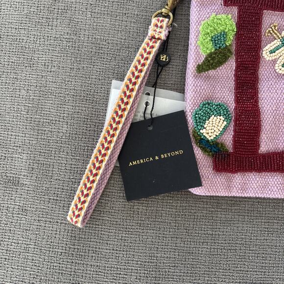 America and Beyond Clutch Embellished Zip Bag Beaded "D” Initial New Purple Gold - Picture 4 of 8